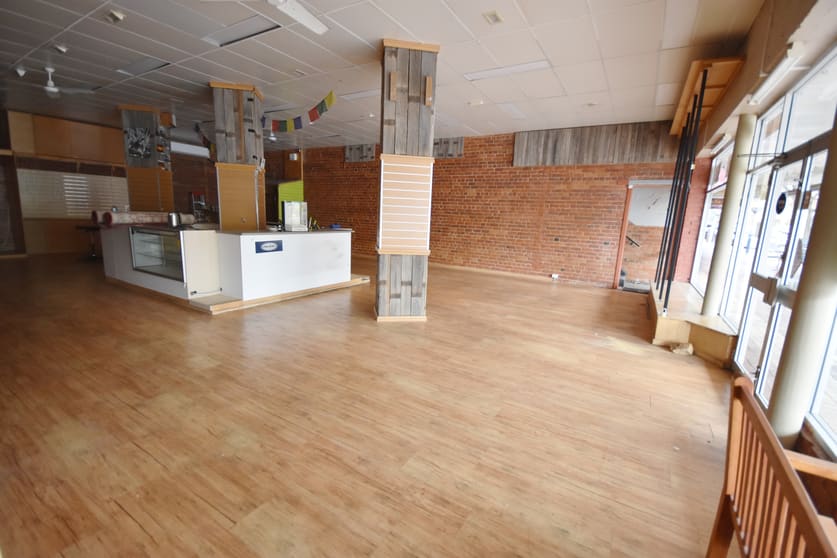 Click to view all images 479c Dean Street Albury NSW 2640 - Image 3