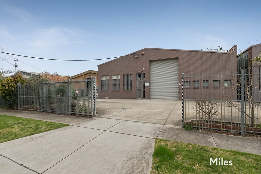 Click to view all images 65 Temple Drive Thomastown VIC 3074 - Image 1