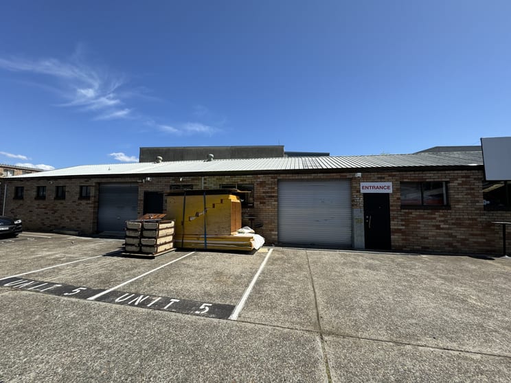Click to view all images Caringbah NSW 2229 - Image 2