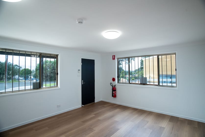Click to view all images 2/4 Gesham Way Bomaderry NSW 2541 - Image 2