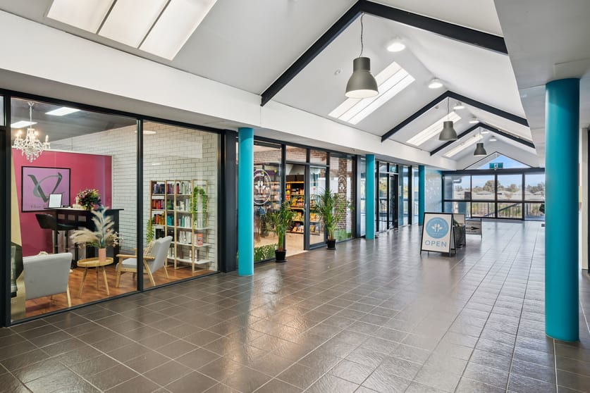 Click to view all images 78 Coolbellup Avenue Coolbellup WA 6163 - Image 3