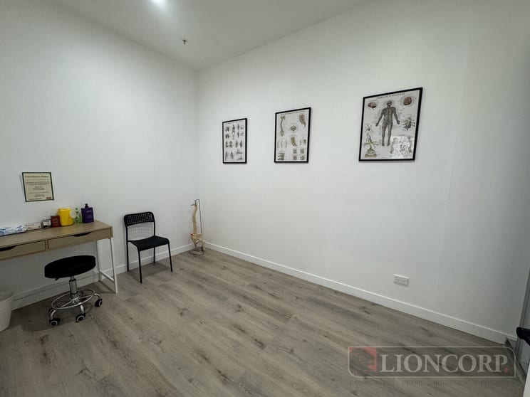 Click to view all images Springwood QLD 4127 - Image 2