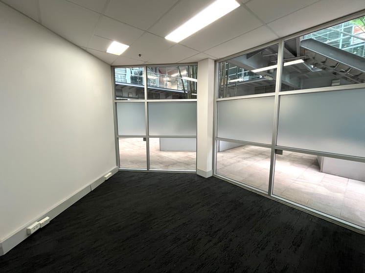 Click to view all images 111/20 Dale Street Brookvale NSW 2100 - Image 2