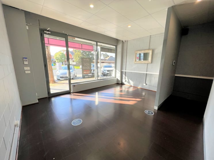 Click to view all images Shop 2/10 Park Road Cheltenham VIC 3192 - Image 2