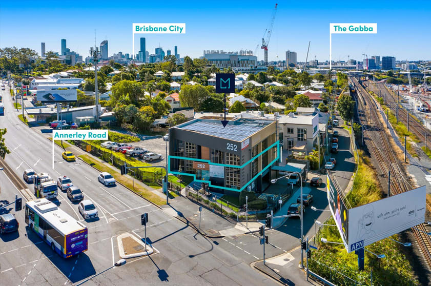 Click to view all images 252 Annerley Road Dutton Park QLD 4102 - Image 3