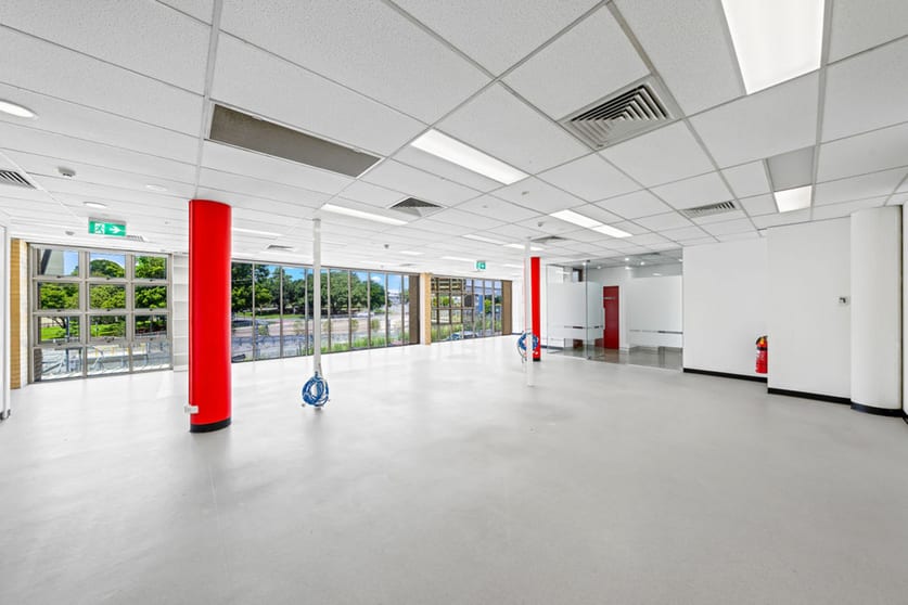 Click to view all images 252 Annerley Road Dutton Park QLD 4102 - Image 2