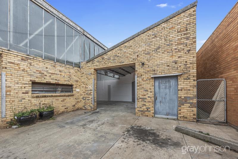 Click to view all images Unit 8, 200 Chesterville Road Moorabbin VIC 3189 - Image 1
