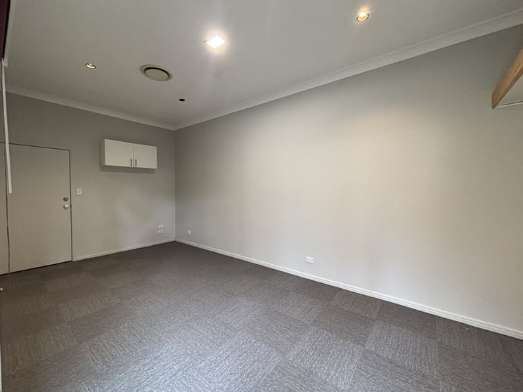 3/6 New Street Nerang QLD 4211 - Image 3