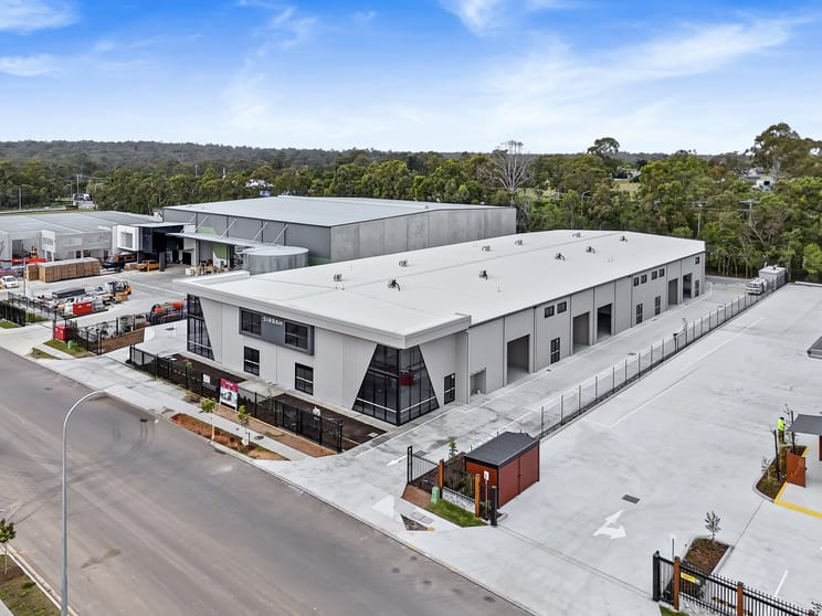 9/42 Hub Crescent Heathwood QLD 4110 - Image 2