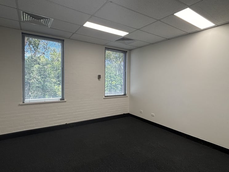 Click to view all images Suite 5/565 High Street Penrith NSW 2750 - Image 3