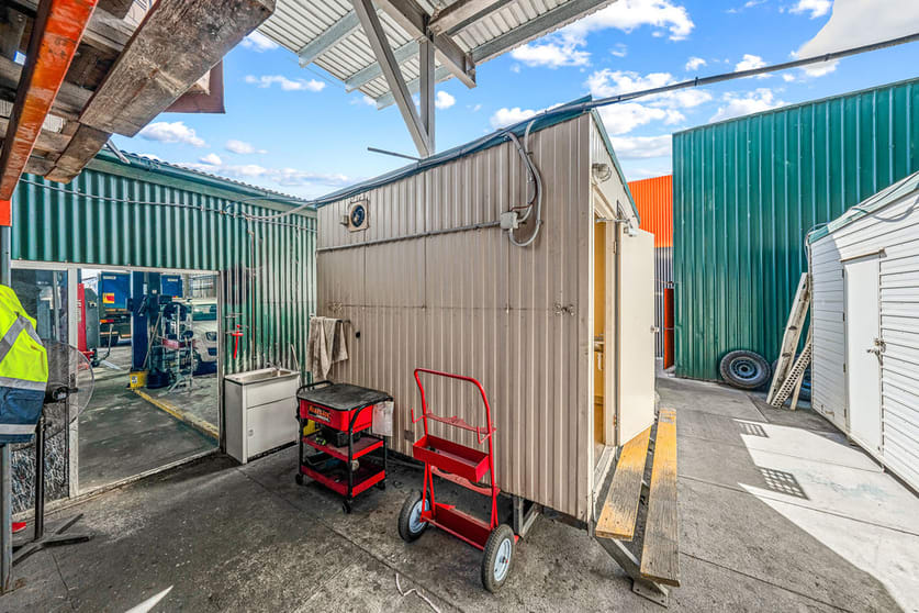 Click to view all images 1/1336 Lytton Road Hemmant QLD 4174 - Image 3