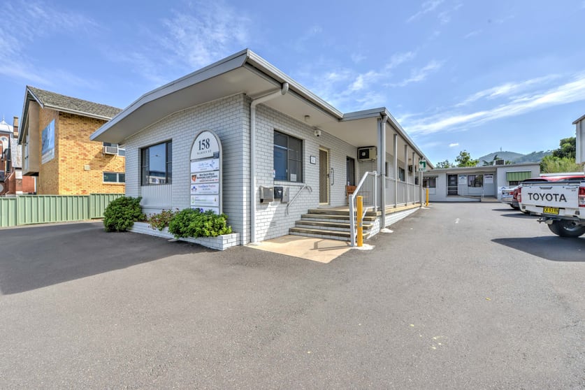Click to view all images 2/158 Marius St Tamworth NSW 2340 - Image 2