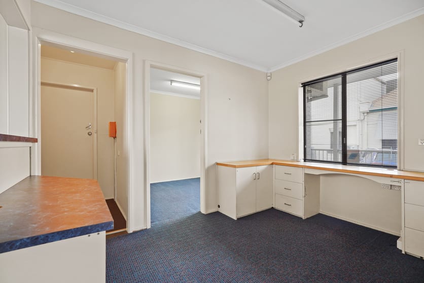 Click to view all images 1/158 Marius St Tamworth NSW 2340 - Image 2