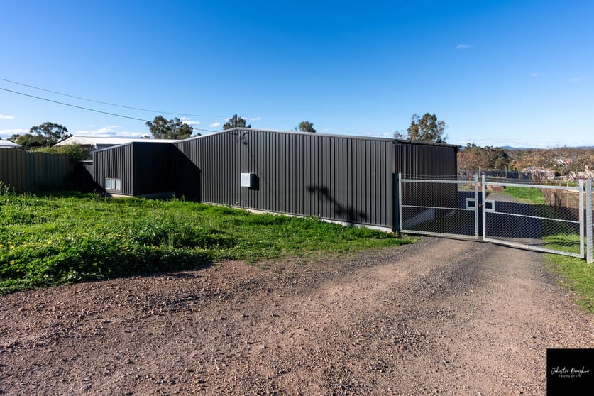 24 Farrar Road Gunnedah NSW 2380 - Image 1