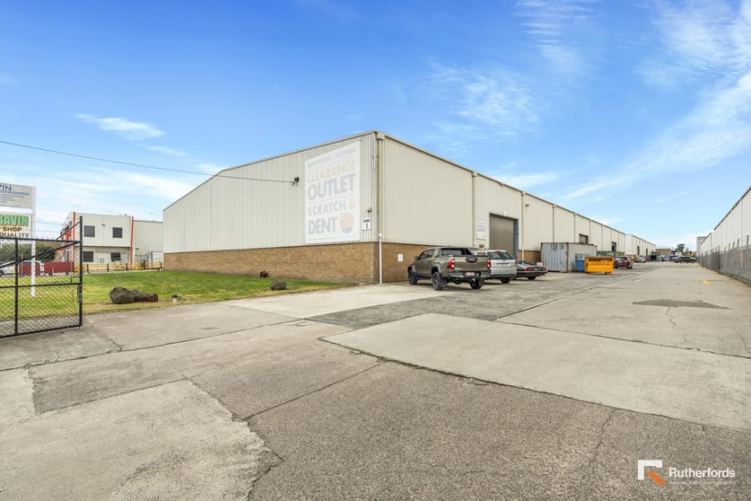 Click to view all images 1/188-194 Barry Road Campbellfield VIC 3061 - Image 2