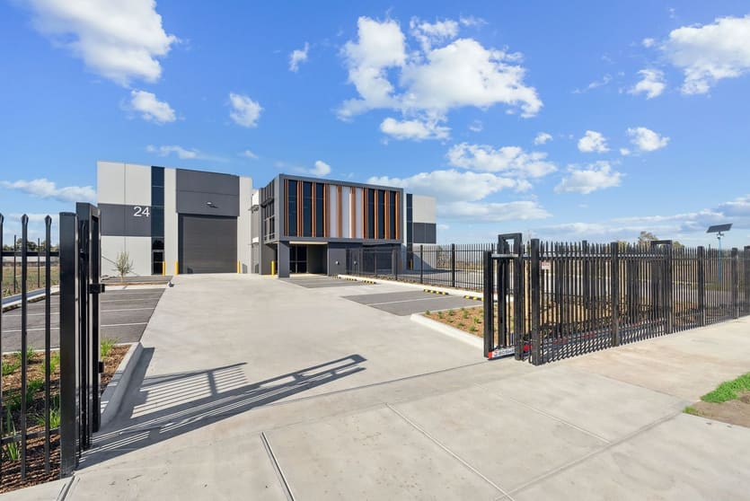 Click to view all images 24 Reddish Close Epping VIC 3076 - Image 2