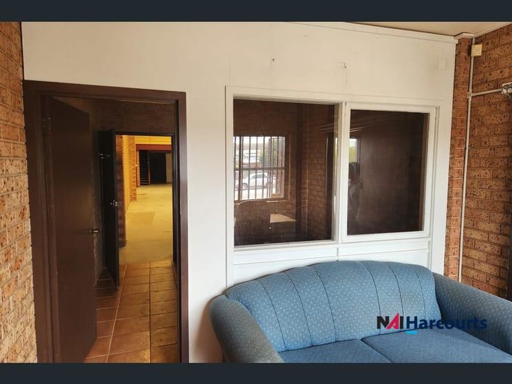 Click to view all images 1/31 Onslow Avenue Campbellfield VIC 3061 - Image 2