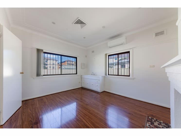 15 Wrentmore Street Fairfield NSW 2165 - Image 3