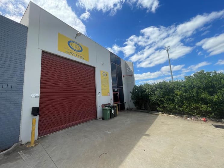 Click to view all images 3/65-69 Vineyard Road Sunbury VIC 3429 - Image 2