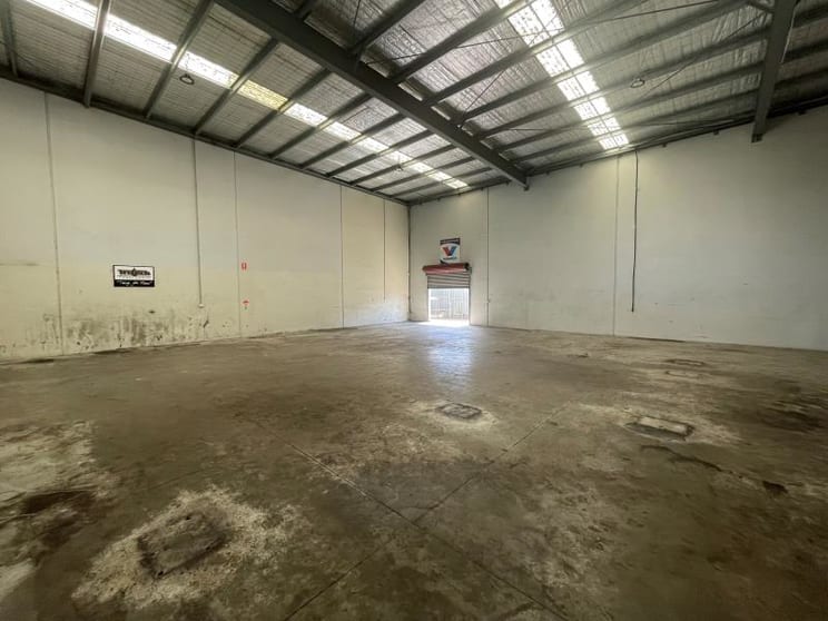 Click to view all images 3/65-69 Vineyard Road Sunbury VIC 3429 - Image 3