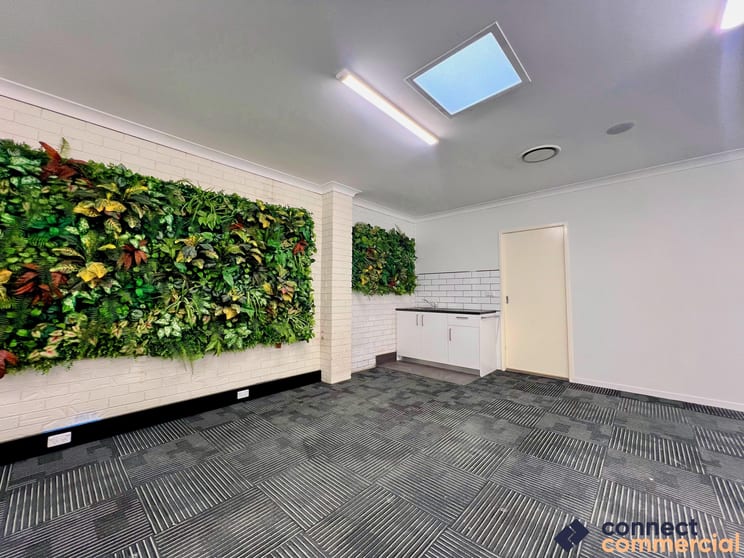 Click to view all images 6/33 Tallebudgera Creek Road Burleigh Heads QLD 4220 - Image 3