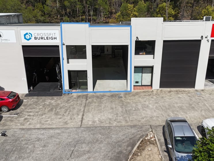 Click to view all images 2/52-54 Township Drive Burleigh Heads QLD 4220 - Image 3