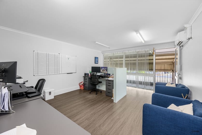 5B/2563 Gold Coast Highway Mermaid Waters QLD 4218 - Image 3