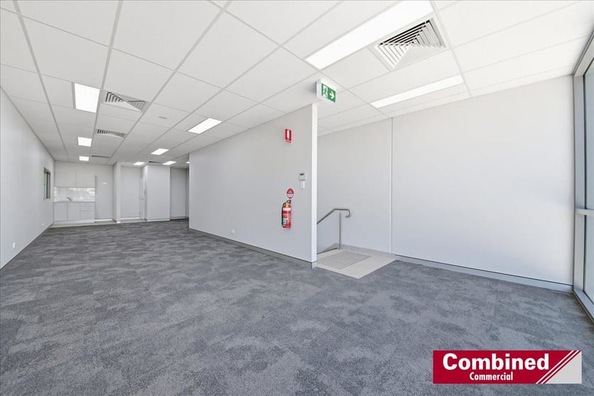 Click to view all images 118 Southwell Road Oran Park NSW 2570 - Image 2