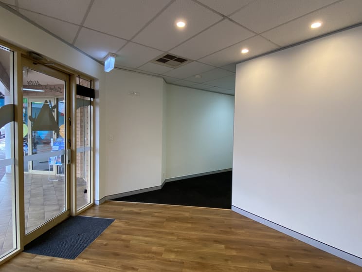 Click to view all images Unit 3/182 Jull Street Armadale WA 6112 - Image 2