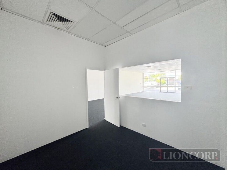 Click to view all images Upper Mount Gravatt QLD 4122 - Image 2