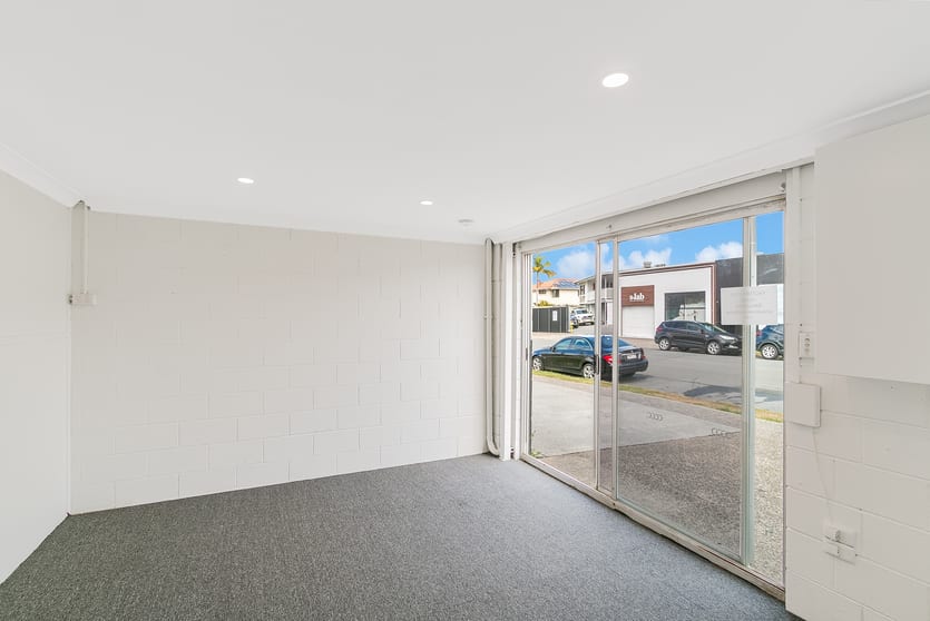 3/18 Christine Avenue Miami QLD 4220 - Image 3