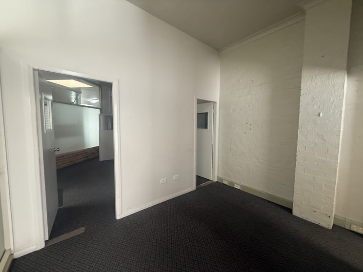 Click to view all images Suite 1/40 Belgrave Street Kempsey NSW 2440 - Image 2