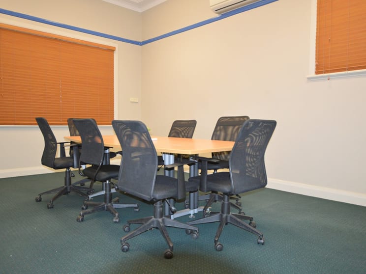 Click to view all images 1/100 George Street Singleton NSW 2330 - Image 3