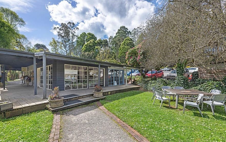 Click to view all images 1/10 Parsons Ln Olinda VIC 3788 - Image 3