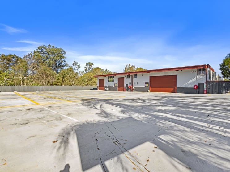Click to view all images 6 Dominions Road Ashmore QLD 4214 - Image 2