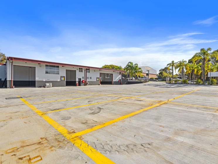 Click to view all images 6 Dominions Road Ashmore QLD 4214 - Image 3