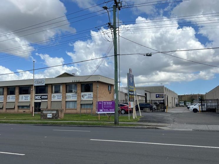 Click to view all images Unit 3/114 Station Road Seven Hills NSW 2147 - Image 1