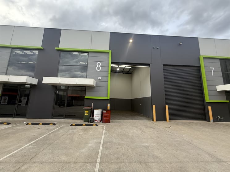 Click to view all images 8/93 Yale Drive Epping VIC 3076 - Image 1