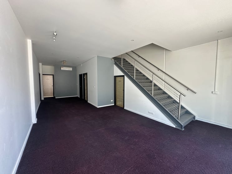 Click to view all images 2/19 Grasslands Avenue Craigieburn VIC 3064 - Image 3