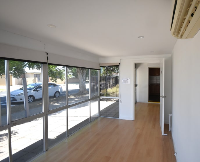 Click to view all images 34 Watson Street Wodonga VIC 3690 - Image 2