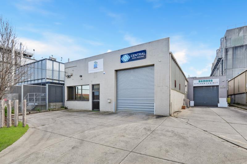 Click to view all images 16 Treforest Drive Clayton VIC 3168 - Image 3