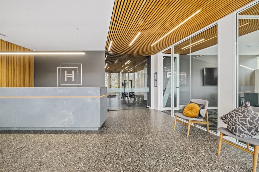 Click to view all images Ground Unit 92/43 Constitution Avenue Reid ACT 2612 - Image 1