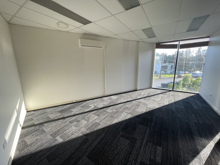 Click to view all images 1/247 Nolan Street Unanderra NSW 2526 - Image 2