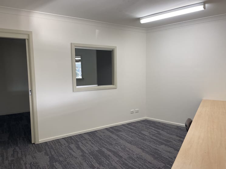 Click to view all images 1/247 Nolan Street Unanderra NSW 2526 - Image 3