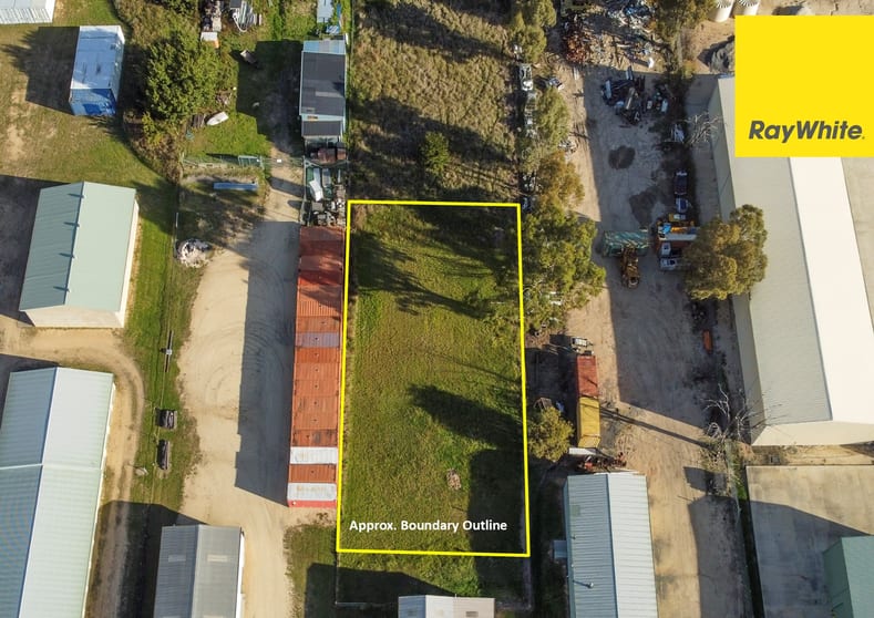 Click to view all images 31 Brissett Street Inverell NSW 2360 - Image 2