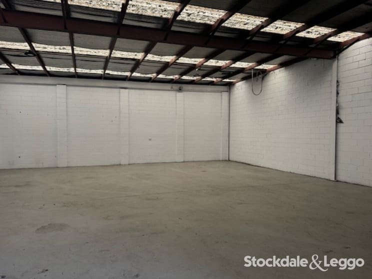 Click to view all images 110 AIRLIE BANK Road Morwell VIC 3840 - Image 3