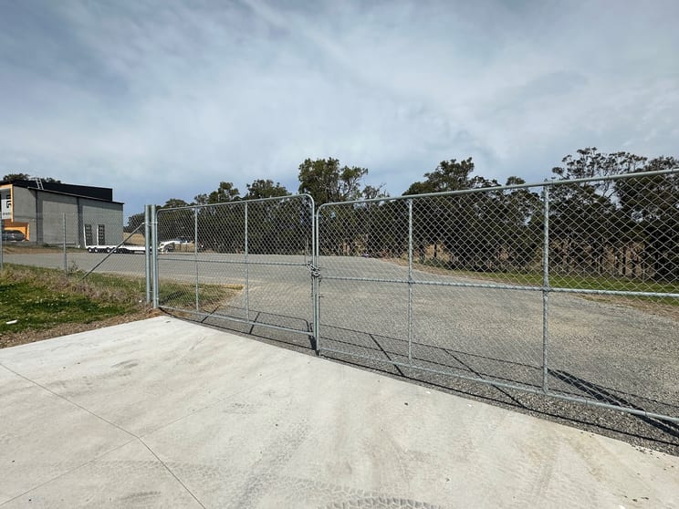 Click to view all images 3 Indigo Loop Yallah NSW 2530 - Image 1