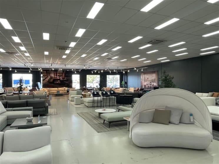 Click to view all images 143 Harvester Road Sunshine VIC 3020 - Image 2