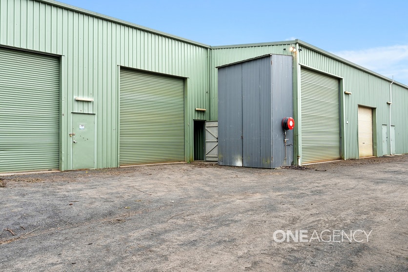 Click to view all images 1 & 5/7 Geary Pl North Nowra NSW 2541 - Image 1