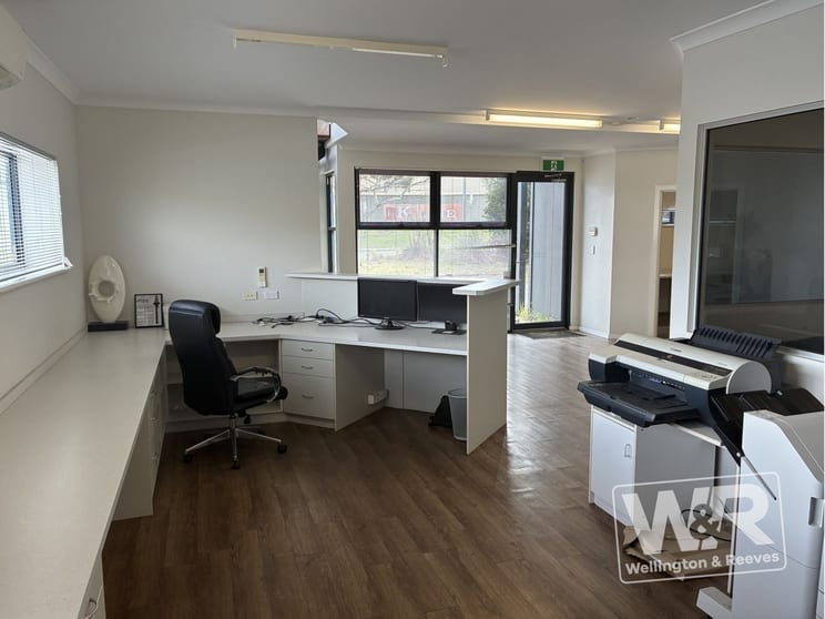 Click to view all images 10 Merrifield Street Milpara WA 6330 - Image 2